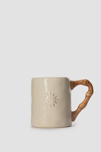 Beige mok met bamboe oor