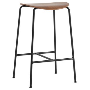 &amp;tradition Pavilion AV37 Barkruk H68 Plastic Glijders Gelakt Walnoot