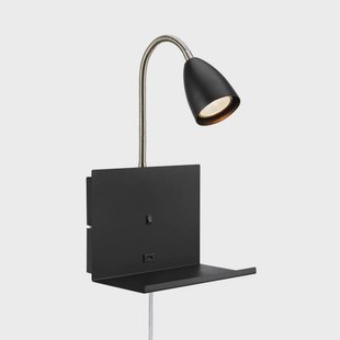 Markslöjd Wandlamp Cuarto zwart 30 cm ijzeren plug USB poort plankje