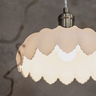 Markslöjd Kurage hanglamp, antiek messing, mat glas, Ø 25,5 cm