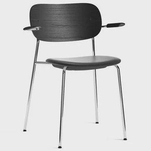 Audo Copenhagen Co eetkamerstoel met arm zitting Dakar 0842 zwart