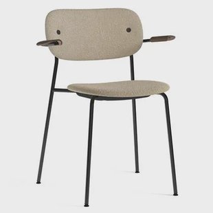 Audo Copenhagen Co eetkamerstoel met arm stof Bouclé 02 donker