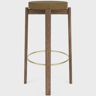 Audo Copenhagen Passage barkruk H76 walnoot Bouclé Gold 06|messing