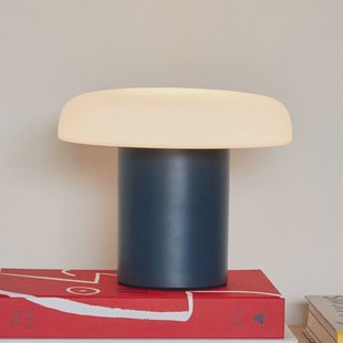 Hübsch Ateliers tafellamp, donkerblauw, wit, glas, ijzer