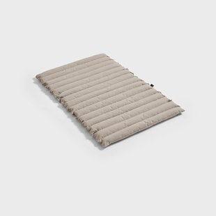HAY Traverse Quilted Lounge Chair/Armchair rug- en zitkussen Beige sand