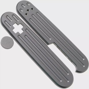 Daily Customs 91.3 Fluted BS Pattern, Titanium P10012437 Victorinox greepschalen