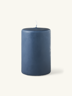 Stompkaars 12 cm - Paraffine. 7,7 x 12 cm. - Stone Blue - Søstrene Grene Stompkaars 12 cm - Paraffine. 7,7 x 12 cm. - Stone Blue - Søstrene Grene
