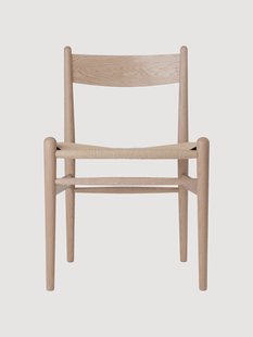 Houten stoel CH36 met handgevlochten zitvlak