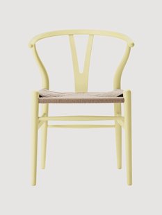 Houten stoel CH24 Wishbone Chair met handgevlochten zitvlak