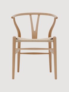 Houten stoel CH24 met handgevlochten zitvlak