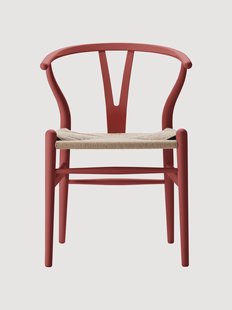 Houten stoel CH24 Wishbone Chair met handgevlochten zitvlak