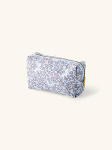 Make-up tas - Katoen. 11 x 15 x 5,5 cm. - Misty Blue - Søstrene Grene Make-up tas - Katoen. 11 x 15 x 5,5 cm. - Misty Blue - Søstrene Grene