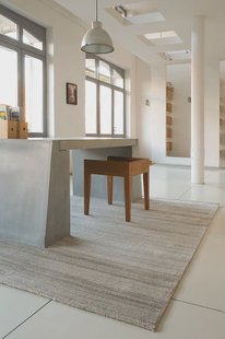 MOMO Rugs - Vloerkleed Light Grey 429/001/111 - 200x300 cm