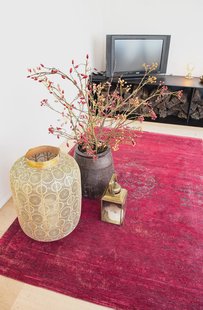 Louis de Poortere - 8260 Fading World Medallion Scarlet - 140x200 cm Vintage Vloerkleed