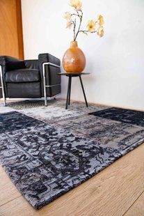 Louis de Poortere - 8101 Vintage Patchwork Black & White - 170x240 cm Vloerkleed