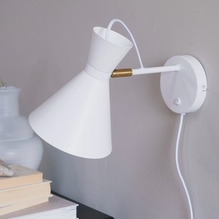 Dyberg Larsen wandlamp Cindy, wit, metaal, breedte 20,5 cm