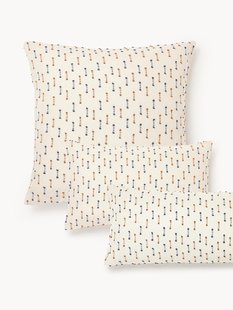 Katoenen kussensloop Lenja met getuft franjes