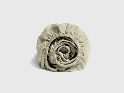 Yumeko Hoeslaken katoen satijn light olive 90x210x30 100% biologisch en fairtrade katoen, satijn geweven