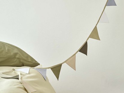 Yumeko Vlaggenlijn katoen green 3.6m 100% biologisch en fairtrade katoen snijresten Yumeko Vlaggenlijn katoen green 3.6m 100% biologisch en fairtrade katoen snijresten