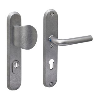 Intersteel SKG3 veiligheidsbeslag ovaal greep/klink Luzern met kerntrekbeveiliging rvs getrommeld PC 72mm