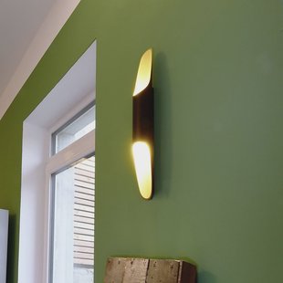 Deko-Light Apodis LED wandlamp, zwart/goud, hoogte 50 cm, metaal dimbaar