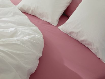 Yumeko Hoeslaken percal katoen raspberry dream 180x200x30 100% biologisch en fairtrade katoen, percal geweven