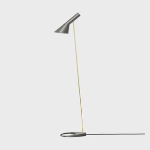 Louis Poulsen AJ vloerlamp Brass-warm grey Louis Poulsen AJ vloerlamp Brass-warm grey