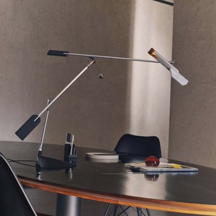 Stilnovo LED tafellamp Halley, uitsteeklengte 100 cm, grijs