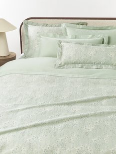 Katoensatijnen dekbedovertrek Leticia met bloemenprint