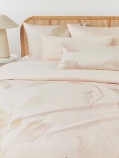 Katoensatijnen dekbedovertrek Marino met bloemenprint