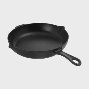STAUB Staub gietijzeren koekenpan met schenktuit Ø26 cm Zwart