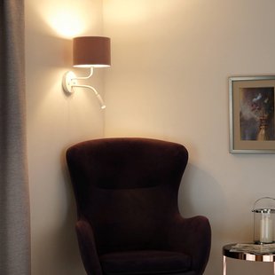 Duolla Wandlamp Soro, wit/roze, leeslampje