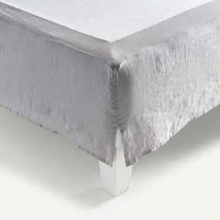 Bedrand in gewassen linnen, Linéo