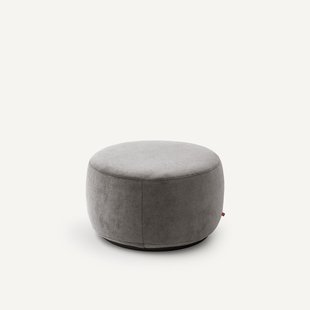Poef in stonewashed fluweel, Rosebury design E. Gallina
