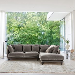 Hoekbank van fluweel, Lazare