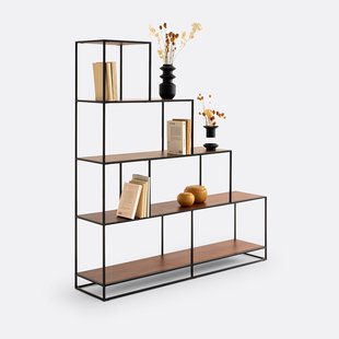 Traprek van staal en walnootfineer, Watford