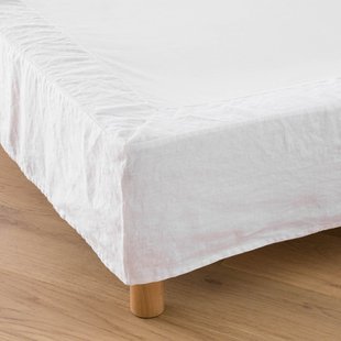 Korte effen bedrand in gewassen linnen, Abella