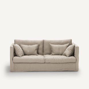 Bankhoes in gekreukt linnen, Camille