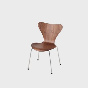 FRITZ HANSEN - Miniature Series 7 Walnut