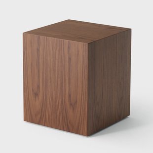New Works - Mass Bijzettafel Walnut