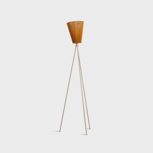 Oslo Wood Vloerlamp Beige/Caramel Northern - Woonkamer - Designer - Stof - Driebeen
