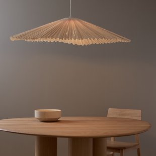 Hanglamp met plooien van geweven bamboe, Bansa