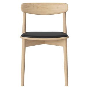 Bolia Merge Eetkamerstoel Met Zitkussen Wit Gepigmenteerd Eiken Sydney Black
