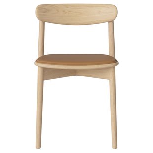 Bolia Merge Eetkamerstoel Met Zitkussen Wit Gepigmenteerd Eiken Sydney Cognac