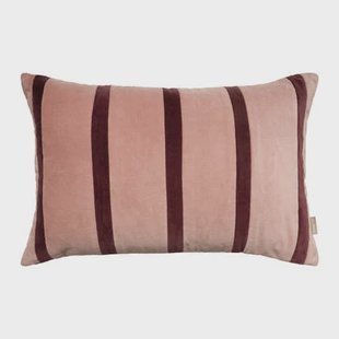 by fonQ Stria Sierkussen 40 x 60 cm - Aubergine