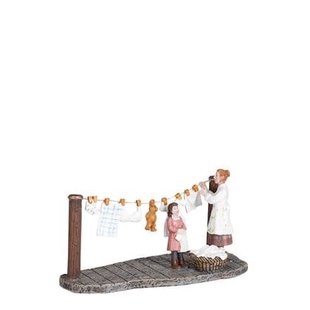 LuVille Kerstdorp Miniatuur Paula helpt mama - L13 x B6 x H7 cm