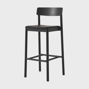 &Tradition Betty TK17 Bar Chair barkruk 75 cm Noble zwart leer-zwartgelakte es