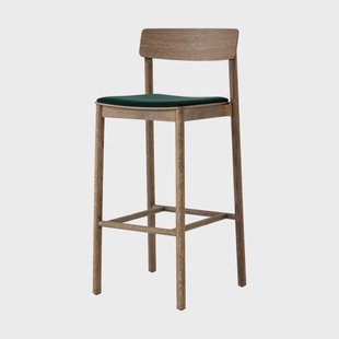 &Tradition Betty TK17 Bar Chair barkruk 75 cm Gentle 0973-gerookte eik