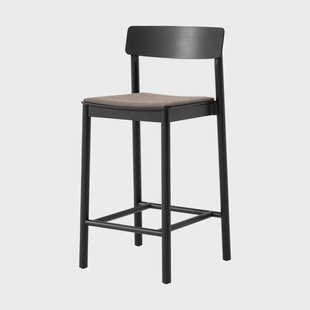 &Tradition Betty TK14 Counter Chair barkruk 65 cm Fuse 0351-zwartgelakte es