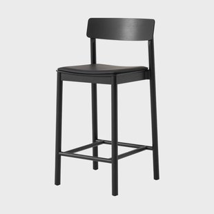 &Tradition Betty TK14 Counter Chair barkruk 65 cm Noble zwart leer-zwartgelakte es